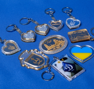 Сувенірні брелоки